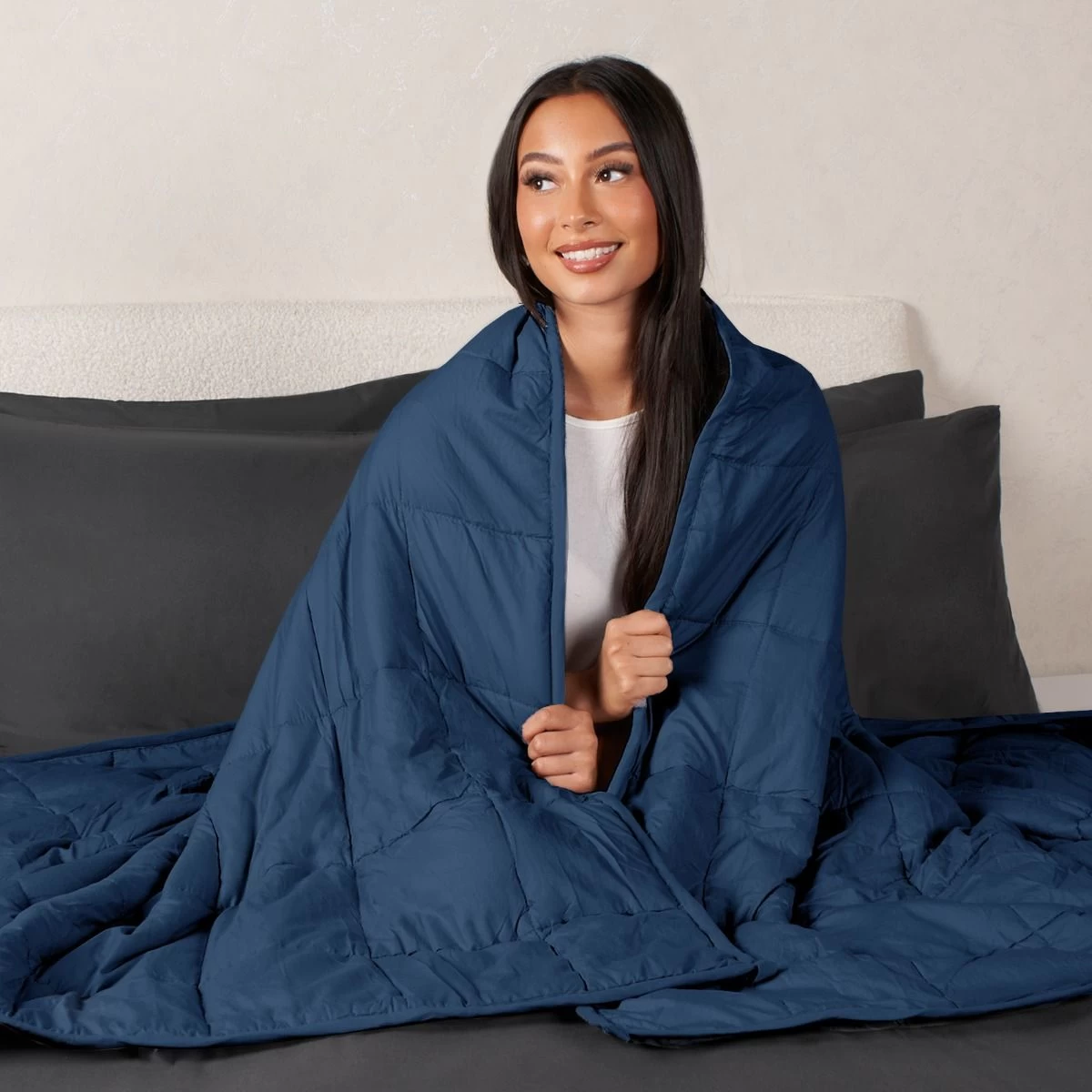 Brentfords Weighted Blanket Quilted - Navy 3 Brentfords Weighted Blanket Quilted - Navy - Image 3
