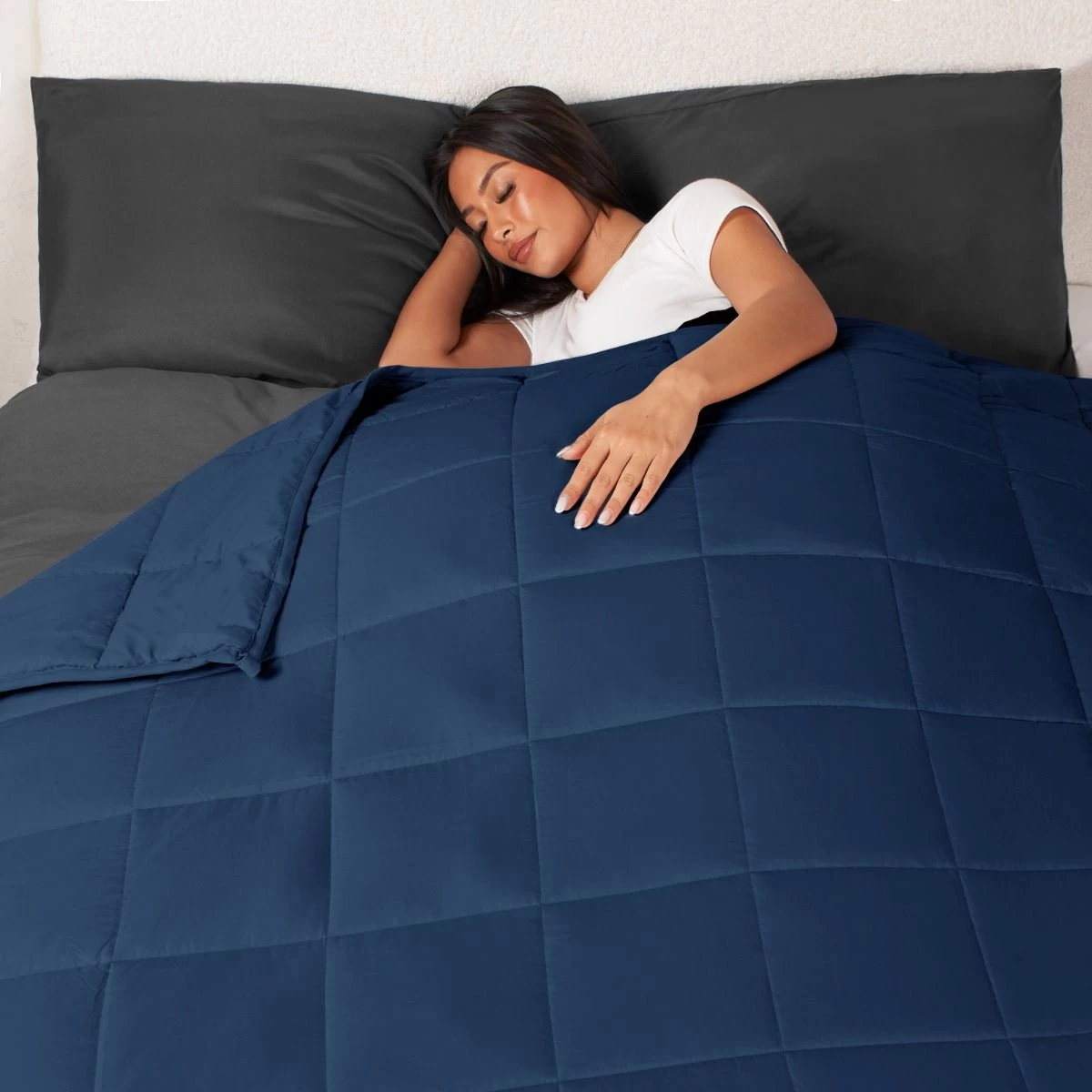 Brentfords Weighted Blanket Quilted - Navy 2 Brentfords Weighted Blanket Quilted - Navy - Image 2
