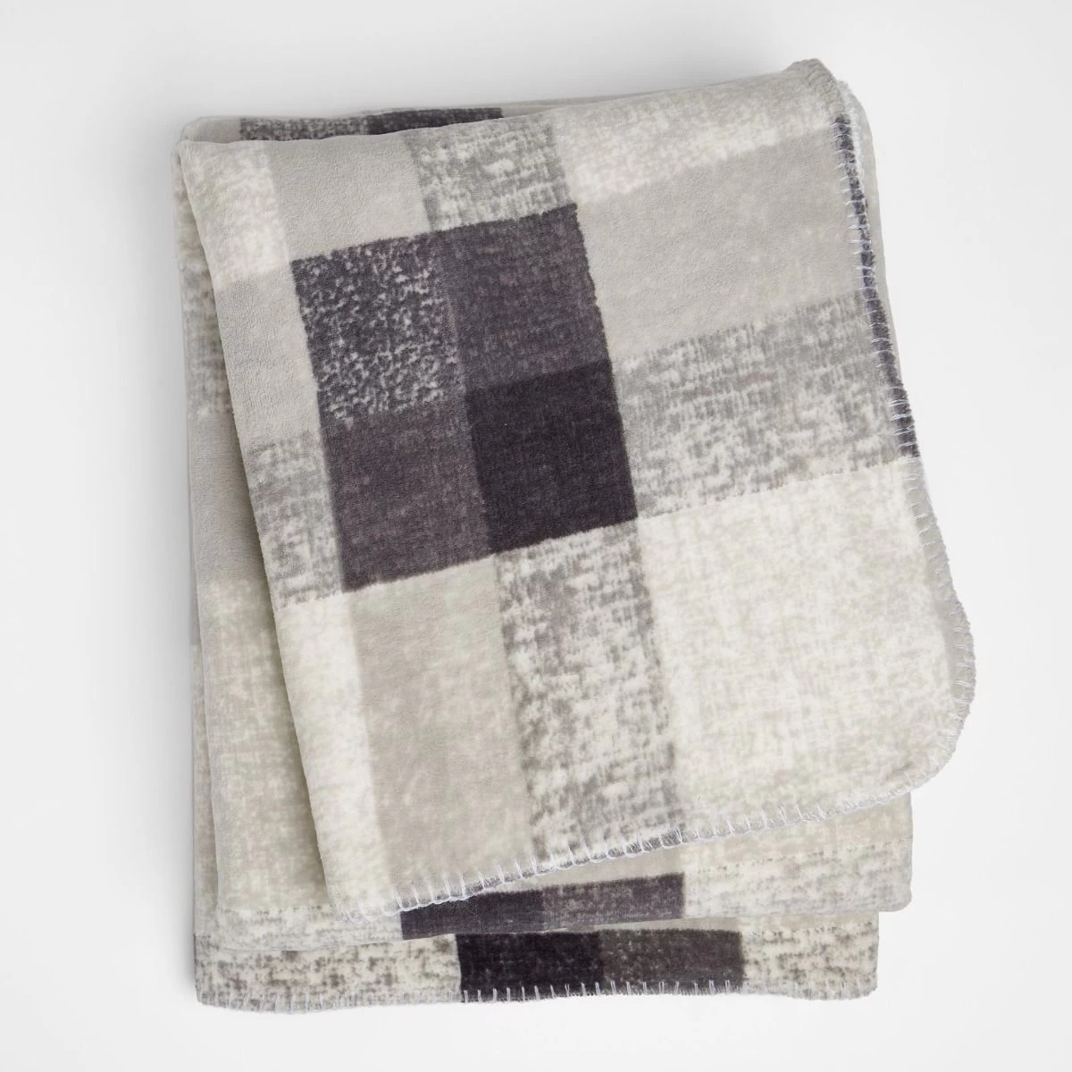Dreamscene Tartan Fleece Throw, 150 X 180cm - Grey 2 Dreamscene Tartan Fleece Throw, 150 X 180cm - Grey - Image 2