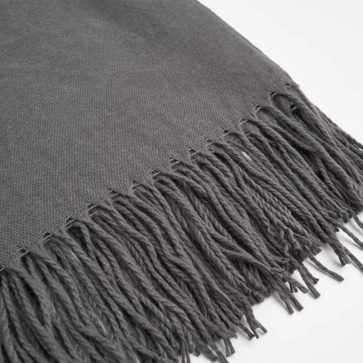 Highams Acrylic Plain Fleece Throw, Charcoal - 150 X 200cm 3 Highams Acrylic Plain Fleece Throw, Charcoal - 150 X 200cm - Image 3