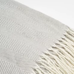 Highams Acrylic Stripe Chevron Fleece Throw, Silver - 150 X 200cm 9 Highams Acrylic Stripe Chevron Fleece Throw, Silver - 150 X 200cm -Sienna Store hbacstrsi 3s