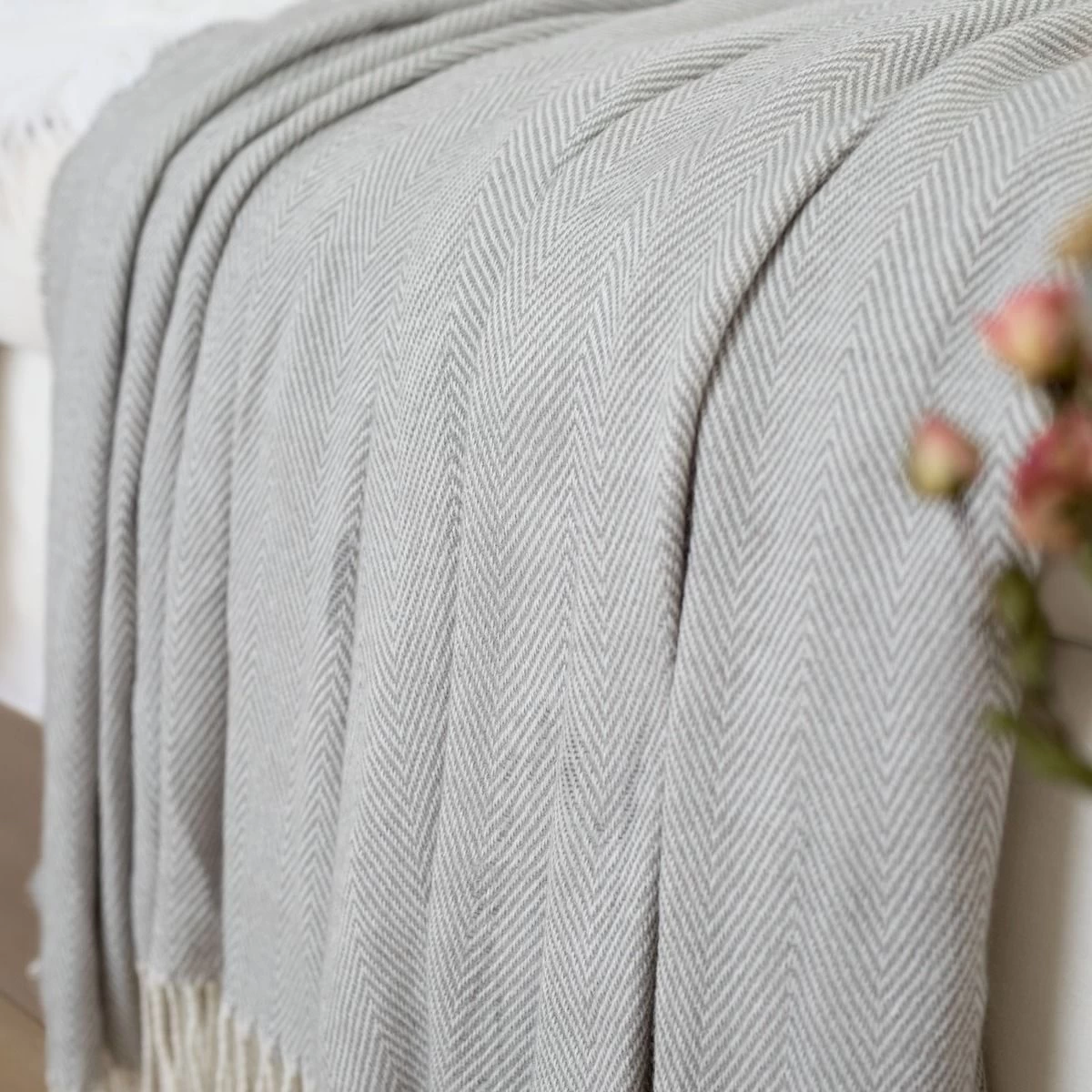 Highams Acrylic Stripe Chevron Fleece Throw, Silver - 150 X 200cm 7 Highams Acrylic Stripe Chevron Fleece Throw, Silver - 150 X 200cm - Image 7