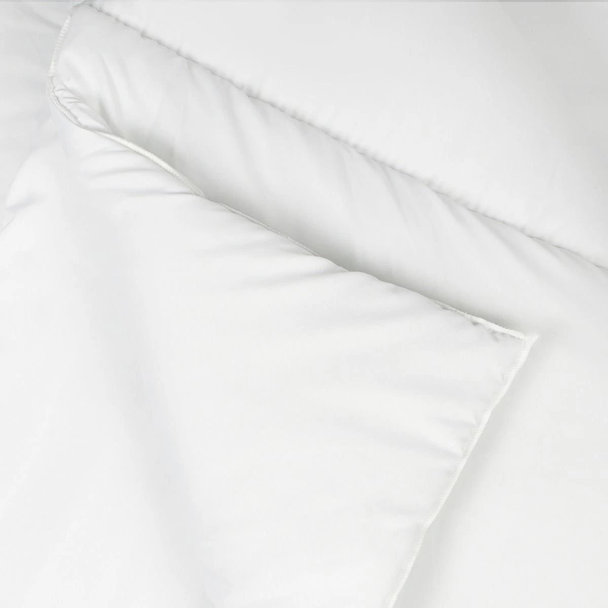 OHS Soft Touch Anti Allergy Duvet - 13.5 Tog 3 OHS Soft Touch Anti Allergy Duvet - 13.5 Tog - Image 3