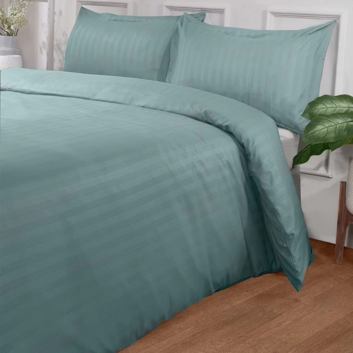 Brentfords Satin Stripe Duvet Super King Cover Set - Duck Egg Blue 2 Brentfords Satin Stripe Duvet Super King Cover Set - Duck Egg Blue - Image 2