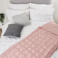 Sienna Seersucker Bedspread Throw - Blush 7 Sienna Seersucker Bedspread Throw - Blush -Sienna Store sbmfseebl 3s