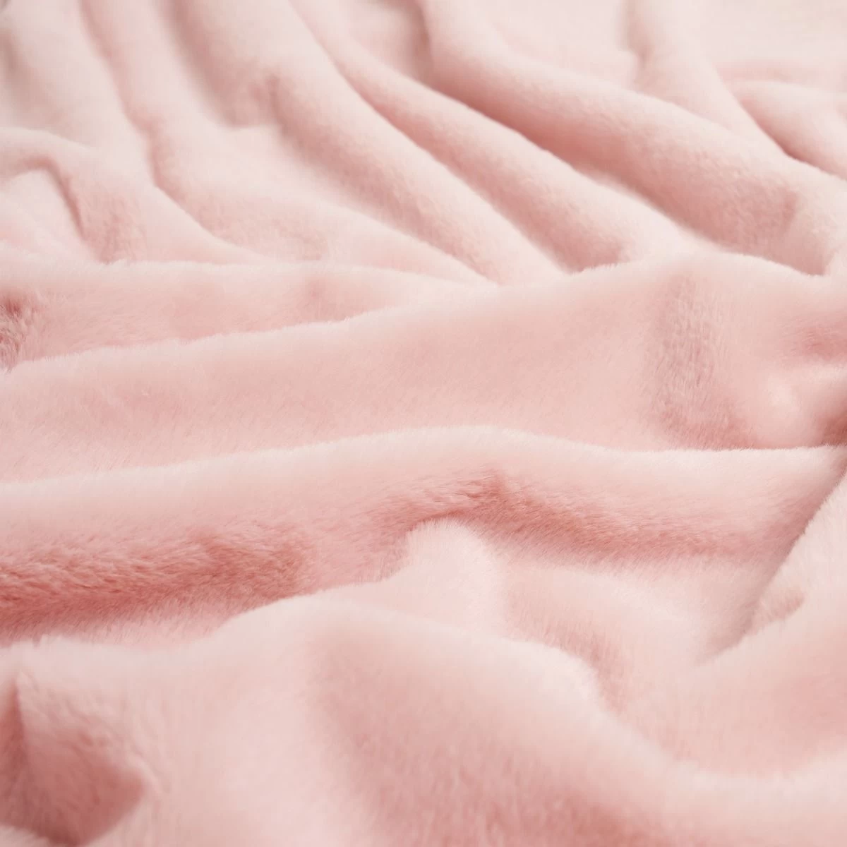 Sienna Faux Fur Fleece Throw - Blush 4 Sienna Faux Fur Fleece Throw - Blush - Image 4