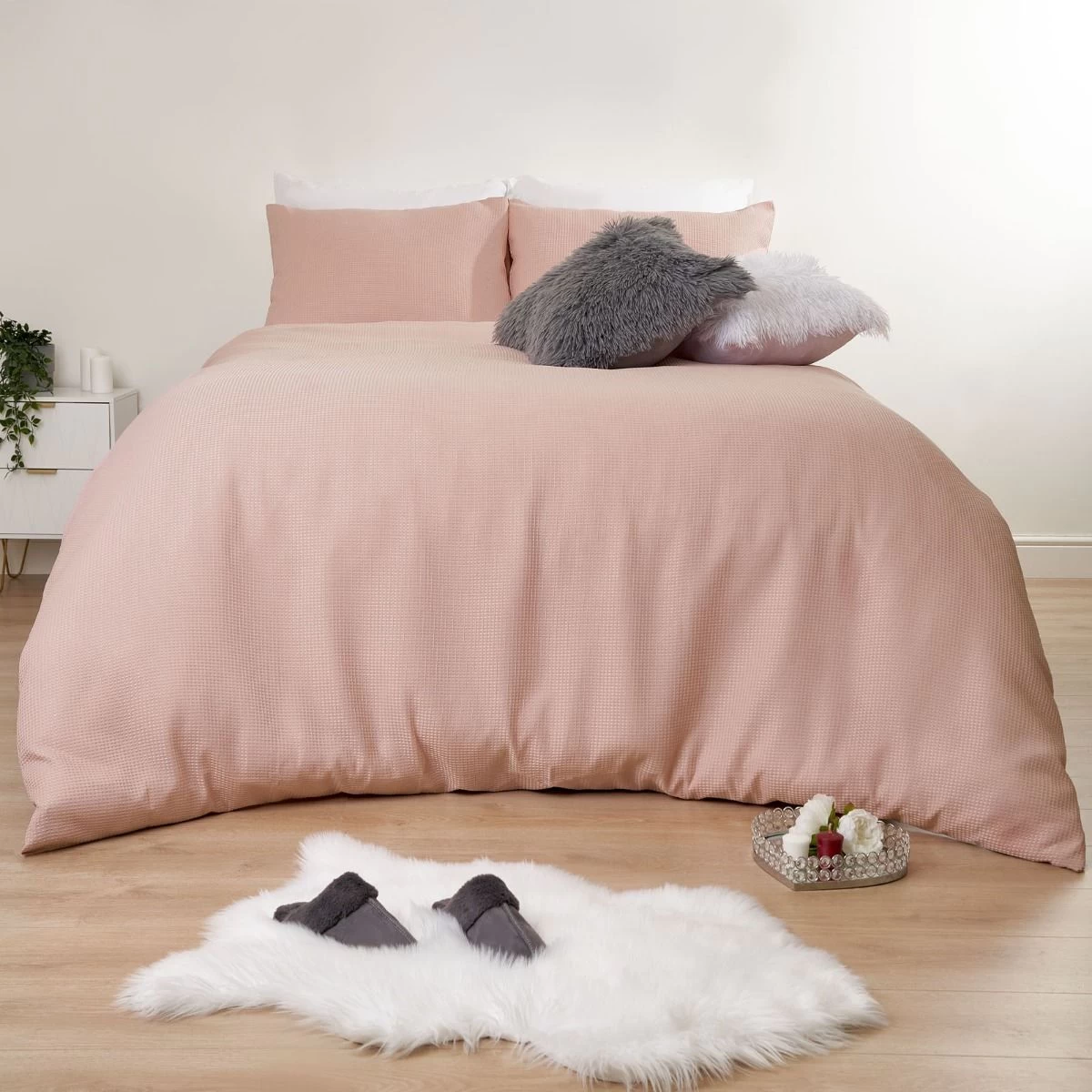 Sienna Waffle Weave Duvet Cover Set - Blush 4 Sienna Waffle Weave Duvet Cover Set - Blush - Image 4