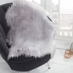 Sienna Faux Fur Sheepskin Rug, Silver Grey - 60 X 90cm 9 Sienna Faux Fur Sheepskin Rug, Silver Grey - 60 X 90cm -Sienna Store srshpld rug sheepskin silver ss5