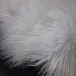 Sienna Faux Fur Sheepskin Rug, White - 60 X 90cm 7 Sienna Faux Fur Sheepskin Rug, White - 60 X 90cm -Sienna Store srshpld rug sheepskin white ss4