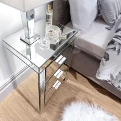 Venetian Mirrored 3 Drawer Bedside Table 8 Venetian Mirrored 3 Drawer Bedside Table -Sienna Store ven3drclr 04